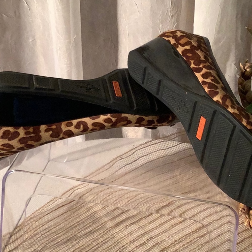 Cole Haan Wedge animal Print. EUC. Size 6B Nike Air - Picture 6 of 7